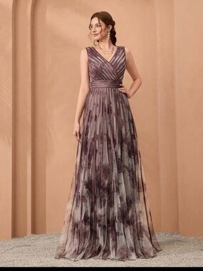 Sleeveless V-Neck Purple Floral Pleated Evening Dress